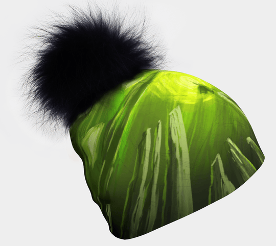 Tuque fine "Green Light" avec un gros pompon noir et pelucheux vue de côté.