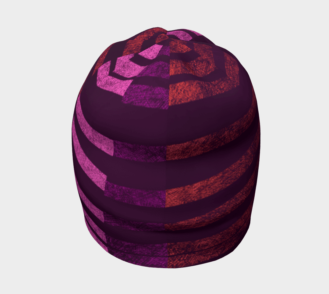 Vue de dessus de la tuque Purple Waves, dévoilant un motif tourbillonnant de rayures violettes foncées, roses et rouges.