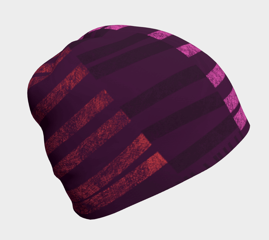 Tuque Purple Waves avec rayures horizontales rose foncé et rose sur fond violet foncé, vue de côté.