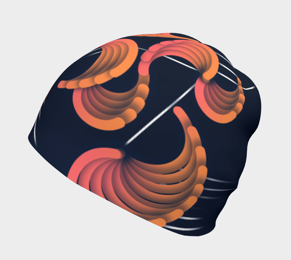 Vue de côté d'une tuque bleu marine avec des motifs abstraits tourbillonnants orange et rose et de fines lignes blanches.