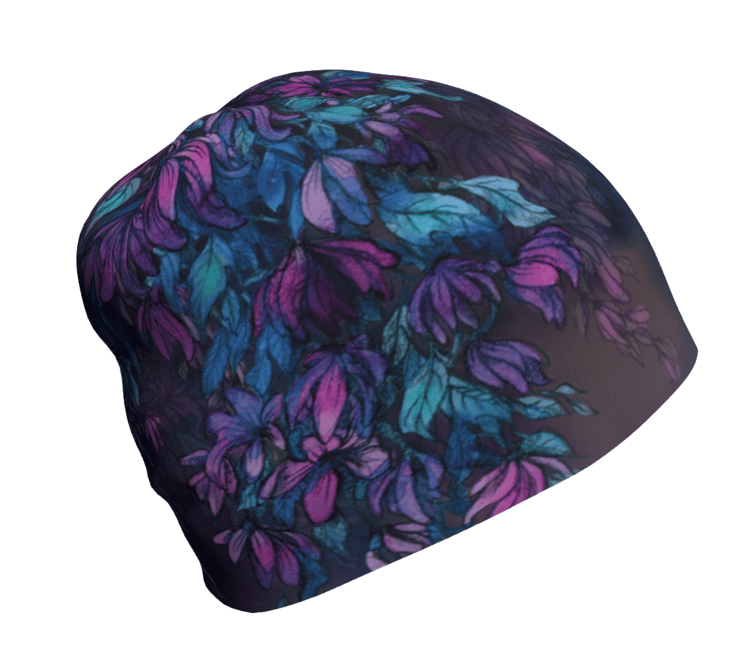 Une tuque Wisteria foncée avec un motif floral violet et turquoise à plat.