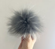 Fur Pompom with flat button